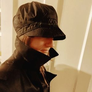 EUC fashionable LL Bean rain cap